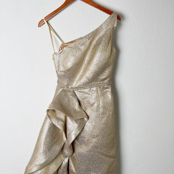 Mac Duggal Asymmetric Metallic Ruffle Gown - Picture 3 of 13